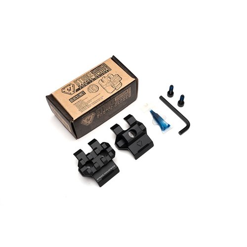 Der Strike Shotgun Barrel Clamp für 12-Gauge bietet eine stabile Basis mit Picatinny-Schiene und QD-Anschluss, leicht zu installieren und aus robustem 6061-T6 Aluminium.