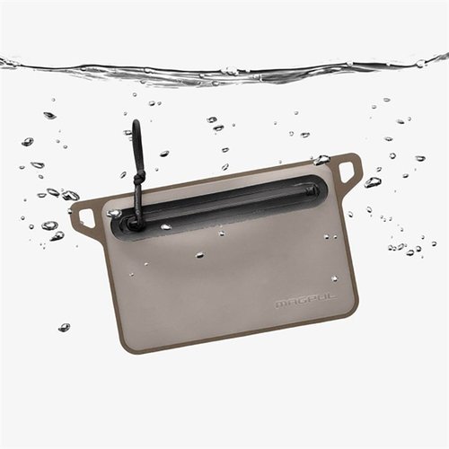 Die DAKA Waterproof Window Pouch bietet 100% Wasserdichtigkeit, robuste YKK® Reißverschlüsse und ein transparentes Fenster zur einfachen Identifikation deiner Ausrüstung.