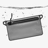 Die DAKA Waterproof Window Pouch bietet 100% wasserdichten Schutz, einen robusten YKK-Reißverschluss und eine durchsichtige Fensterseite für einfache Identifikation.