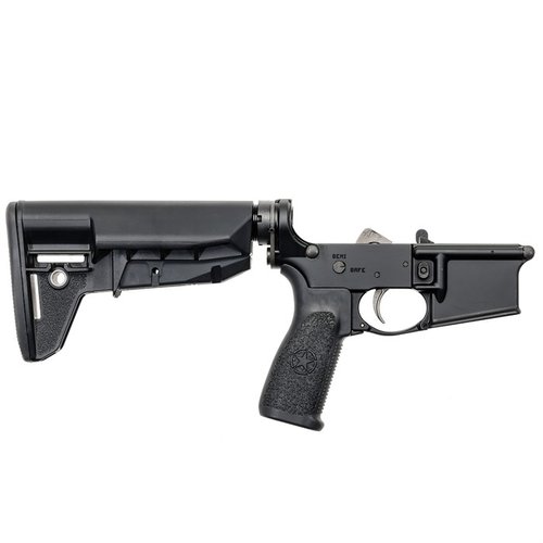 Der AR-15 Complete Widebody Lower Receiver mit Mod-2-SOPMOD Stock bietet eine robuste Bauweise, hochwertige Komponenten und vielseitige Anpassungsmöglichkeiten für dein Gewehr.