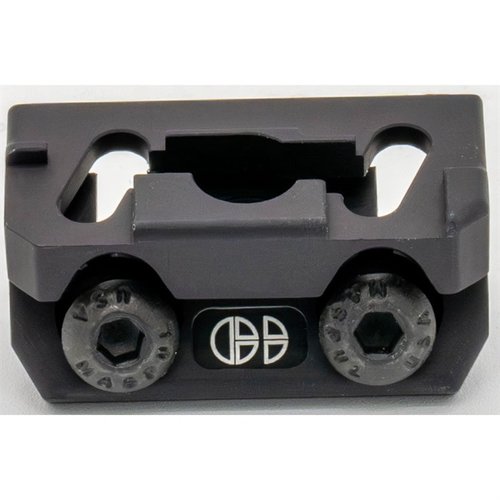 Die TORRENT LIGHT MOUNT von Cloud Defensive bietet vielseitige, robuste Montagemöglichkeiten für deine Waffe, ideal für M-LOK® und Picatinny Rails.