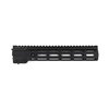 Die SXT M-LOK Handguards bieten ein schlankes Design, eine einfache Montage, einen ambidextrösen QD Sling-Punkt und ein robustes 7-seitiges M-LOK® System.