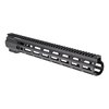 Die SXT Series M-LOK Handguards bieten ein schlankes Design, einfache Montage, einen ambidextrösen QD Sling Point und ein 7-seitiges M-LOK® System für deine AR-15.