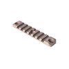 Die HK SMR Zubehörschiene von Geissele bietet dir eine robuste, milspec-anodisierte Aluminiumkonstruktion mit 3 oder 7 Slots für vielseitige Zubehörmontage.
