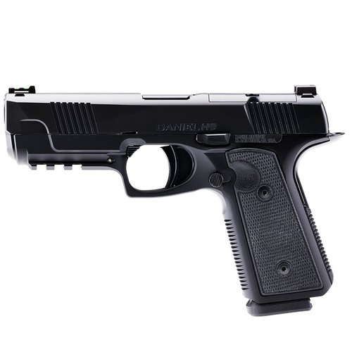 Erlebe mit der DANIEL H9 9MM mehr Kontrolle und schnellere Schüsse dank niedrigem Bohrachsen, leichtem Aluminiumgriff und ergonomischem Design.