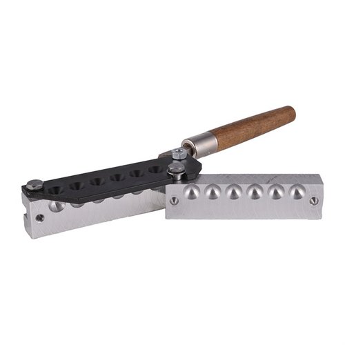 Mit der Lee Six Cavity Mold kannst du effizient .490 Durchmesser, 176.61 Grain Rundkugeln für dein 50 Caliber Muzzleloader herstellen.