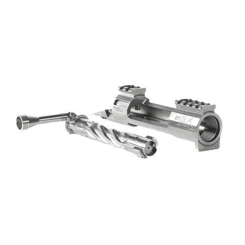Die anTi X ist eine ultraleichte Action mit integrierten Zielfernrohrmontagen und einem reibungslosen Betrieb dank hochwertiger Materialien und innovativem Design.