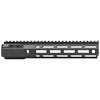 Der MOD 4 Handguard von Aero Precision bietet robuste 6061-T6 Aluminiumkonstruktion, 7-seitigen M-LOK™, und verbesserte QD-Sockel für maximale Flexibilität.