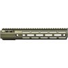 Der MOD 4 Handguard von Aero Precision bietet robuste 6061-T6 Aluminiumkonstruktion, 7-seitigen M-LOK™-Zubehör und eine einfache Installation für dein AR-15.