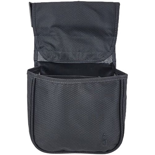 Die BOB ALLEN TEAM SERIES DIVIDED SHELL POUCH bietet leichten, strapazierfähigen Ripstop Nylon, zwei Fächer für Schrotpatronen und einen verstellbaren 2" Gurt.