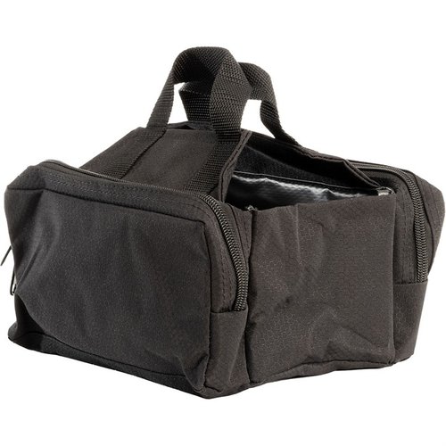 Der BOB ALLEN TEAM SERIES Four-Box Shell Carrier aus Ripstop-Nylon bietet Platz für vier Schachteln, zwei Reißverschluss-Taschen und lässt sich flach zusammenfalten.