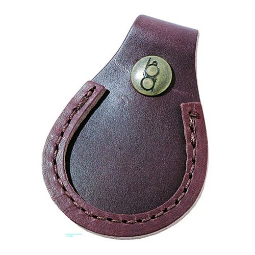 Der BOB ALLEN GUN TOE REST aus schwerem braunem Leder bietet einen sicheren Halt mit einem Tab und Snap, der perfekt über die Schnürsenkel passt.