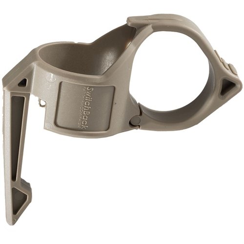 Der SwitchBack DF Flashlight Ring bietet eine ergonomische Handhabung, sicheren Halt und schnellen Zugriff auf deine SureFire Taschenlampe – ideal für jeden Einsatz!