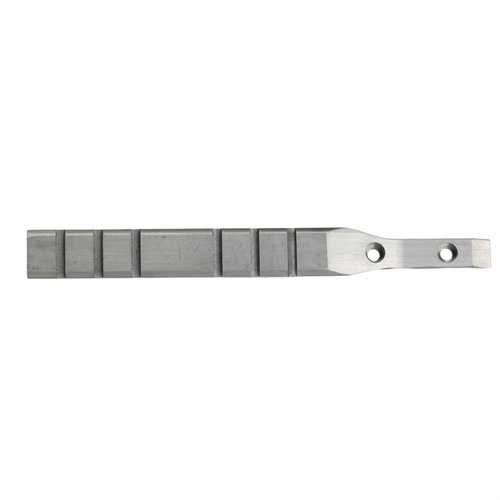Die REMINGTON Cantilever Scope Mount Assembly für die Remington 870 bietet eine leichte, korrosionsbeständige Aluminiumkonstruktion, die eine stabile Optik-Montage ermöglicht.