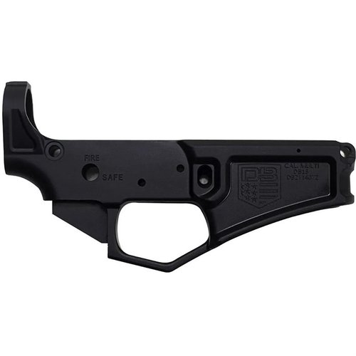 Der DIAMONDBACK DB15 Black Gold SRS Stripped Lower Receiver aus 7075-T6 Aluminium ist multi-caliber kompatibel, präzise gefertigt und bietet hohe Langlebigkeit.