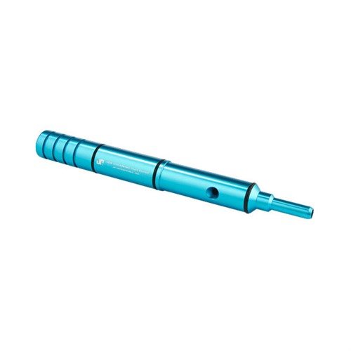 Der AR-15/308 AR Cleaning Rod Guide schützt effektiv Krone, Hals und Kammer, während er sicheres Reinigen vom Verschluss aus ermöglicht.