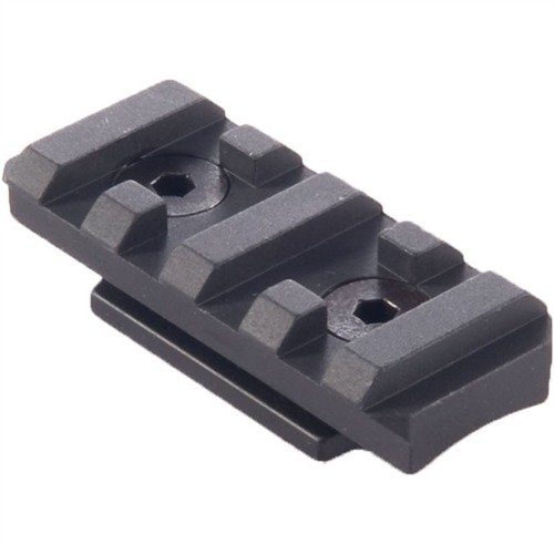 Der AR-15 Picatinny Modular Rail von J P ENTERPRISES bietet maximale Flexibilität zur Anpassung von Zubehörschienen und Schwenkösen für deine taktischen Gewehre.