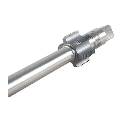 Der PILOTED TAP/MANDREL von MANSON PRECISION recuts und quadratiert die Empfängergewinde präzise, spart Zeit beim Blueprinting von 700 Aktionen.