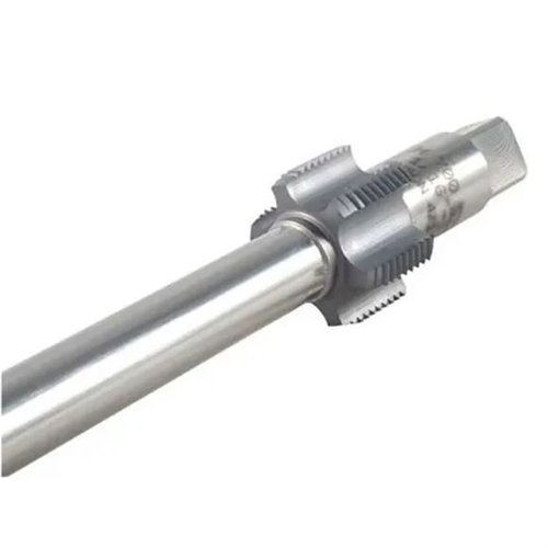 Der PILOTED TAP/MANDREL von Manson Precision recuts und quadriert die Empfängergewinde präzise, was dir beim Blueprinting von 700 Aktionen viel Zeit spart.