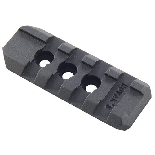 Die 1911 Tactical Light Rail bietet eine ultra-sichere Montage für Licht und Laser, ist schlank, passt in Holster und hat vier präzise Slots für MIL-STD 1913.