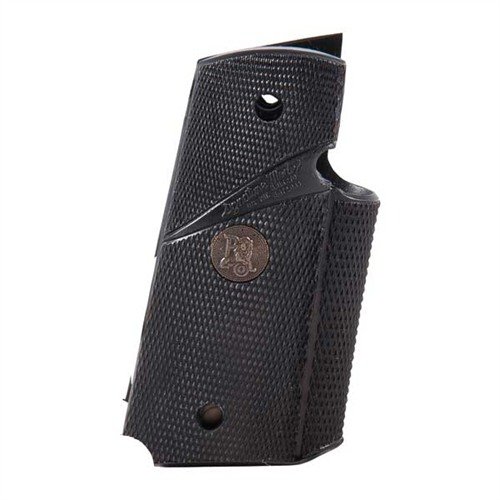 Die SIGNATURE GRIPS von PACHMAYR bieten dir rutschfesten Halt mit über 22 Quadrat-Zoll Neopren-Rubber, ohne dein Gewehr zu verändern – für Links- und Rechtshänder.