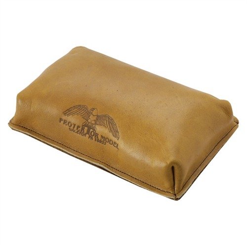 Die NO. 16 Brick Bag aus hochwertigem, handgefertigtem Leder bietet perfekten Halt für dein Gewehr und ermöglicht ein sanftes Gleiten während des Rückstoßes.