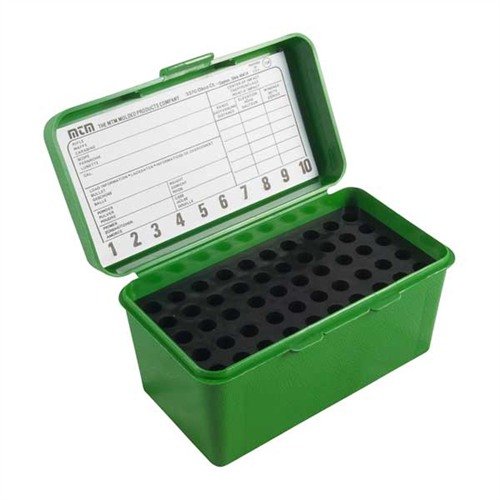 Die HANDLE CARRY RIFLE AMMO BOX schützt deine Munition optimal, bietet Platz für 50 Patronen und hat einen praktischen Tragegriff für einfachen Transport.