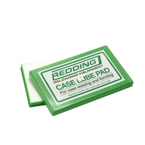 Das Redding Case Lube Kit mit Lube Pad und 2 oz. Originalformel sorgt für effektives Fetten beim Resize und Forming und verlängert die Lebensdauer deiner Dies.
