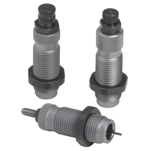 Das RCBS Carbide Pistol 3-Die Set bietet einen carbide sizer die, der das Fetten und Reinigen der Hülsen überflüssig macht, plus einen expander die und einen seater die.