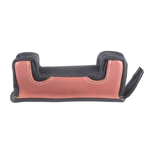 Die EDGEWOOD Front Bags bieten verstärkte Lederseiten, strapazierfähige Nylonoberflächen und sind in verschiedenen Stilen und Breiten für optimale Stabilität erhältlich.