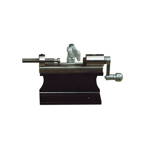 Mit dem L.E. Wilson Case Trimmer und dem Sinclair Mounting Stand mit "SharkFin" Clamp wird das Trimmen von Hülsen schneller und bequemer.
