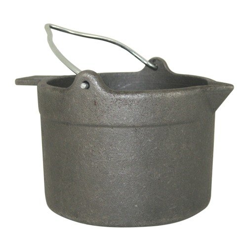 Der 10 LB. Gusseisen-Leadtopf von LYMAN ist stabil, hat eine 10 lb. Kapazität, einen praktischen Anti-Tropf-Ausguss und ist für jede Wärmequelle geeignet.