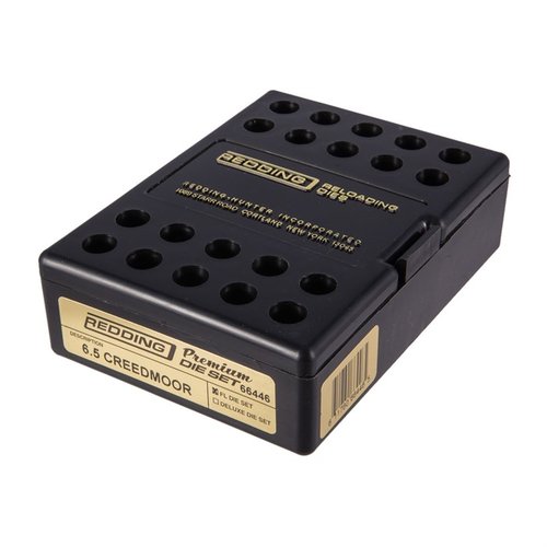 Das Redding 6.5mm Creedmoor Premium Die Set bietet eine Full Length sizing die und eine Seating Die mit Micrometer Seat Stem für präzises Handladen.