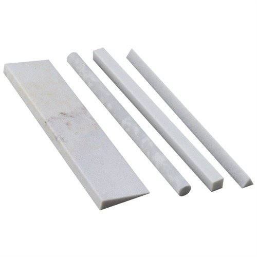 Das ARKANSAS STONE SET bietet dir vier praktische Formen aus echtem Arkansas-Stein, ideal zum Polieren von Carbon-Stählen und für präzise Anpassungen.