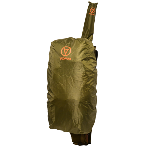 Die Vorn Rain Cover schützt deinen Rucksack vor Regen und bietet mit dem orangefarbenen Panel bessere Sichtbarkeit. Faltbar und geeignet für 20-45 Liter!